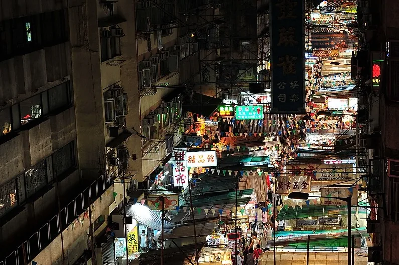 temple street night market